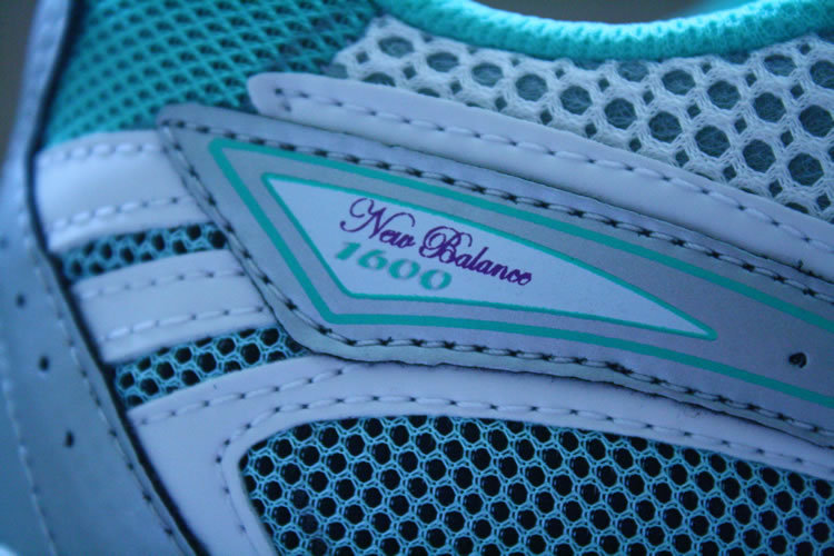 new balance 1600 women trainer